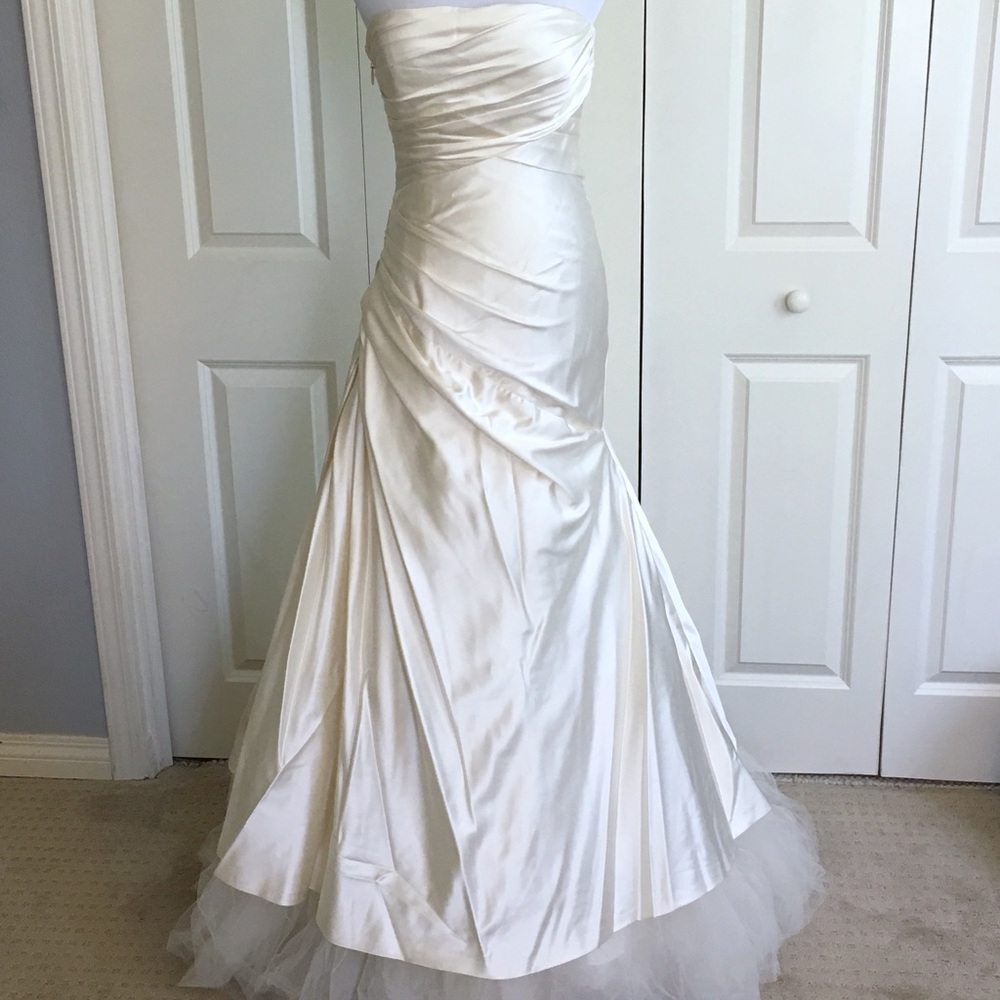 Ivory Satin Monique Lhuillier Wedding Gown